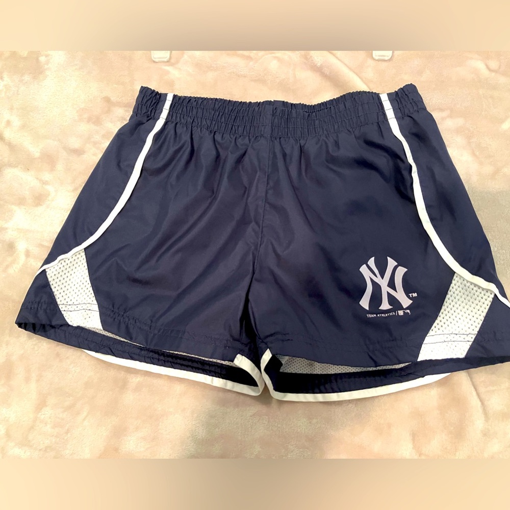 NEW YORK YANKEES SWIM TRUNKS/SHORTS MLB GENUINE MERCHANDISE SIZE L (10-12). EUC.